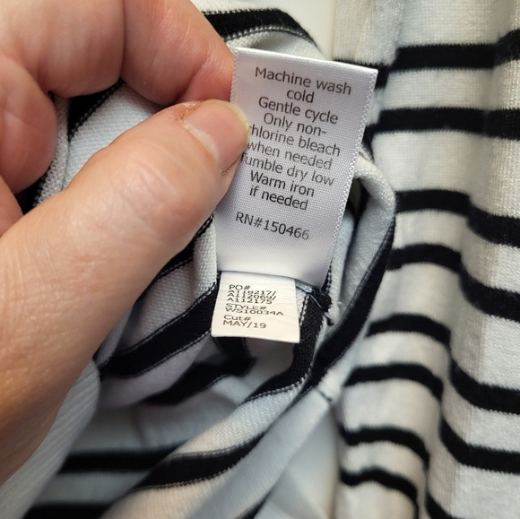 Market & Spruce Black and White Crew Neck Sweater - Size S - Picture 5 of 5